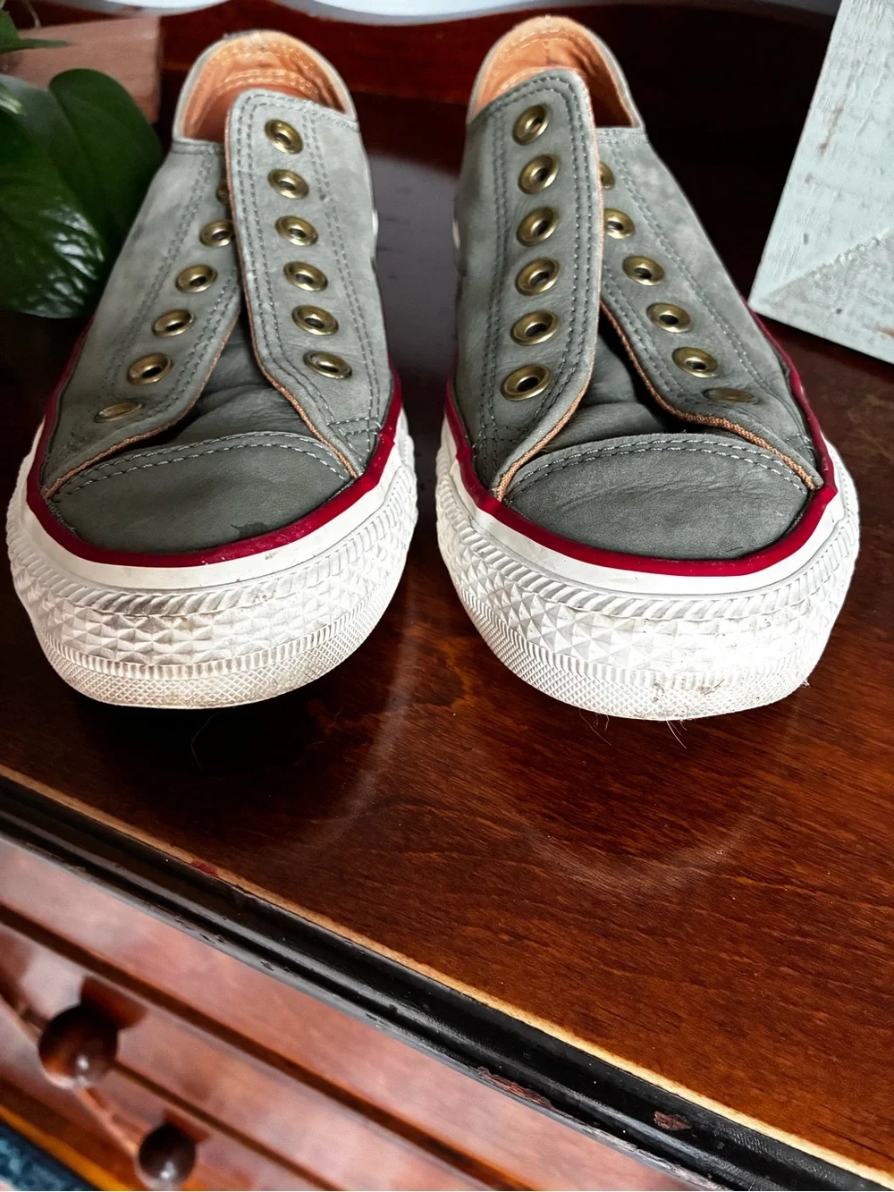 Women’s Converse One Star Athletic Shoes Olive Green Leather size 7